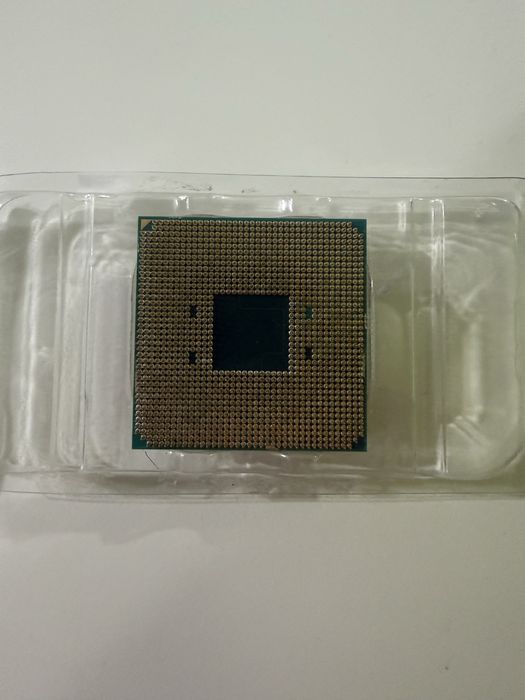 procesor amd ryzen 5 3400g cu placa grafica