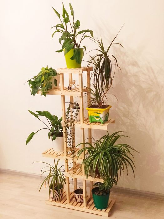 Стелаж , полка для цветов.