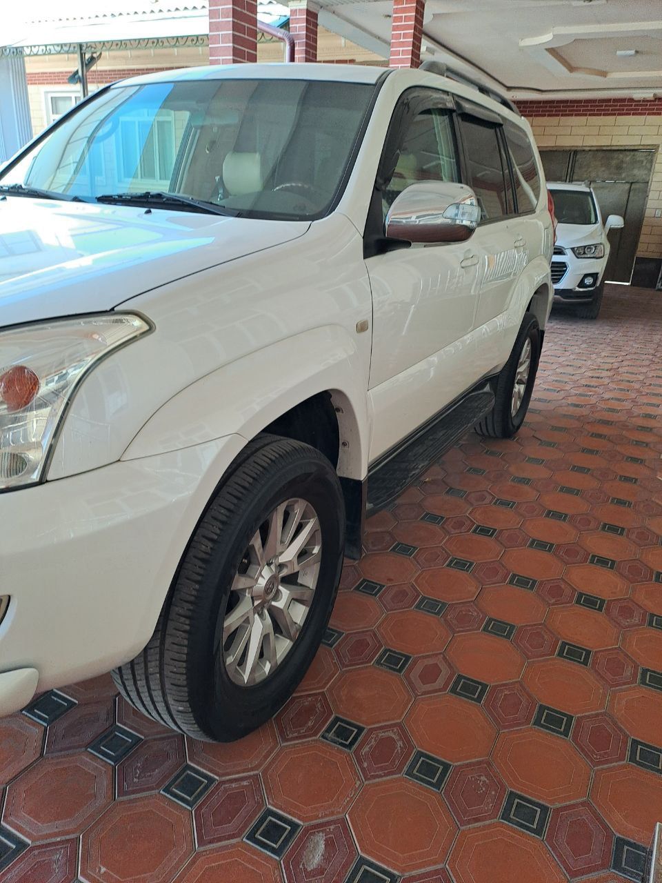 Prado 120 sotiladi