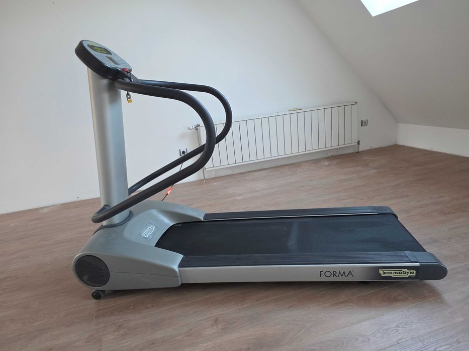 Бягаща пътека Technogym Run Forma