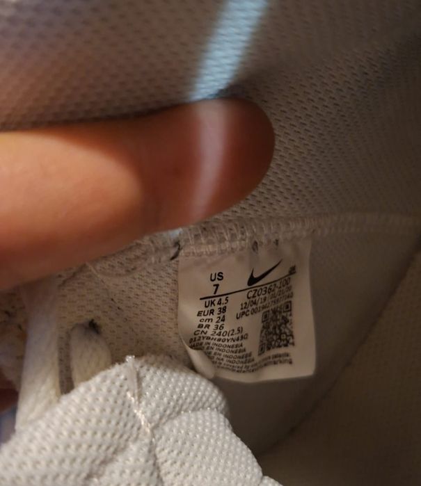 Adidasi Nike mărimea 38