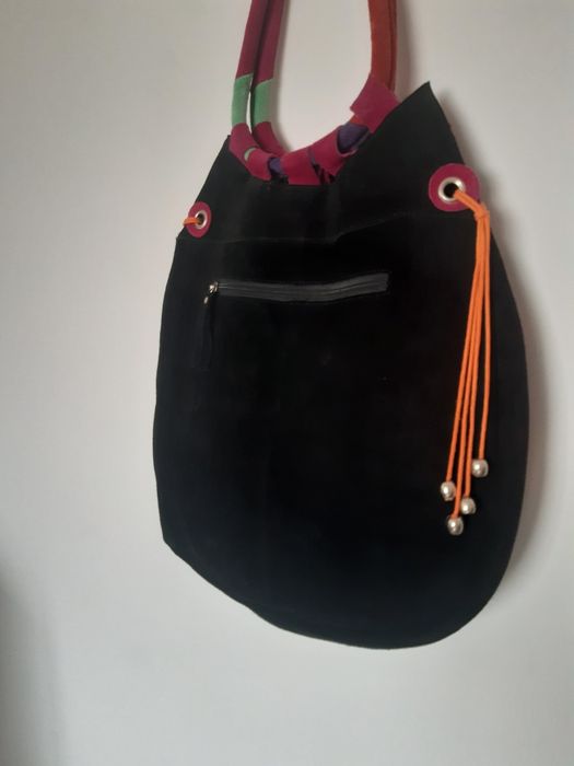 Дамска чанта от естествен велур MIU MIU