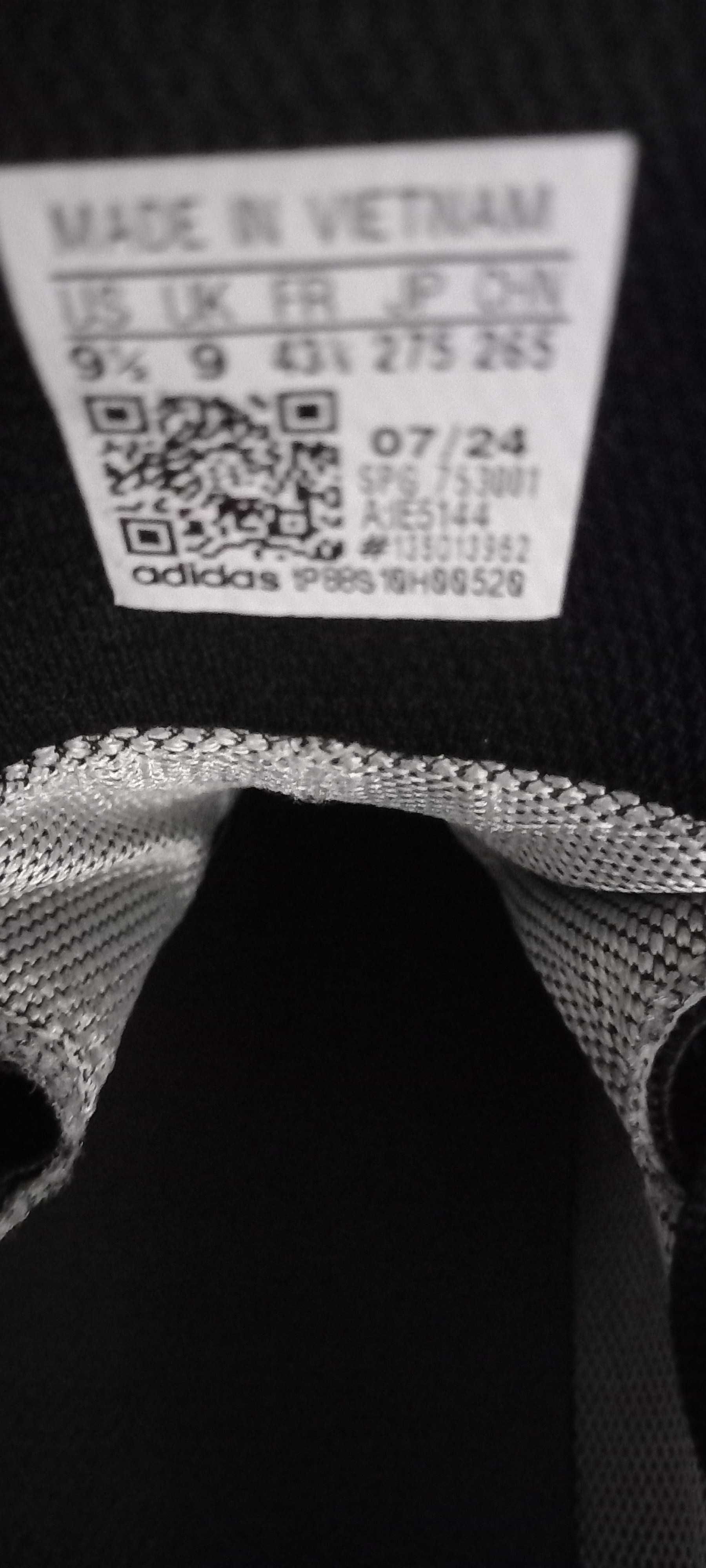 маратонки adidas номер 43 1/3 нови