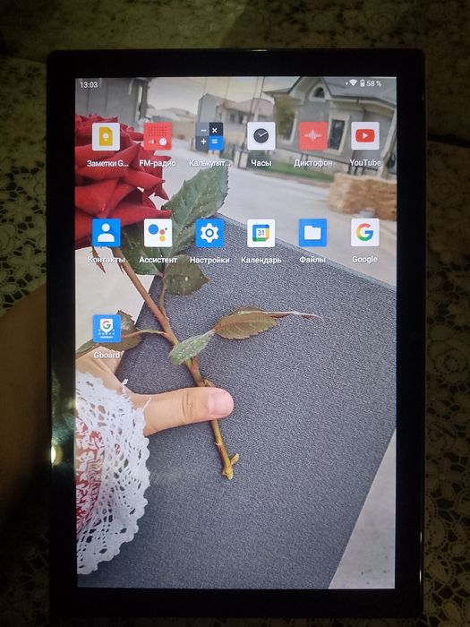 Planshet model P30 versiya android13 kafolatlanga holati yangi karopka