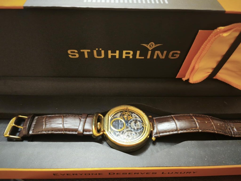 Часовник Stuhrling
