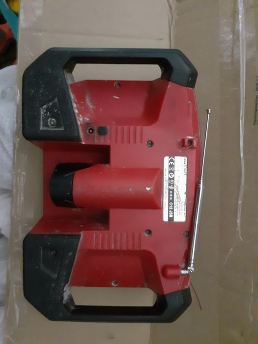 Radio Șantier Milwaukee C12 JSR Doar Corp cu Mic Defect