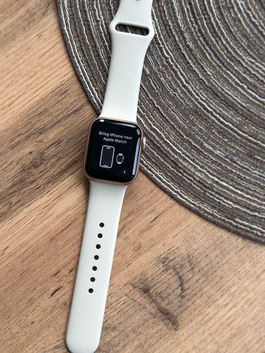 Продам Apple Watches 5, 40
