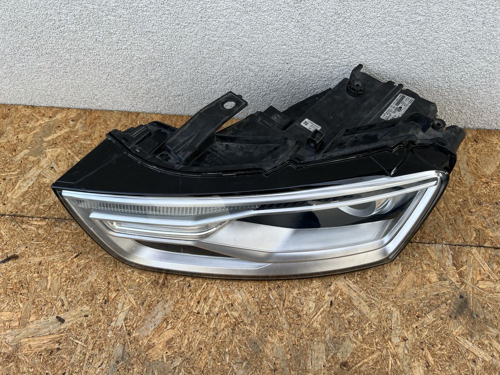 Far stanga Audi Q3 8U Facelift Xenon + Led Original Europa