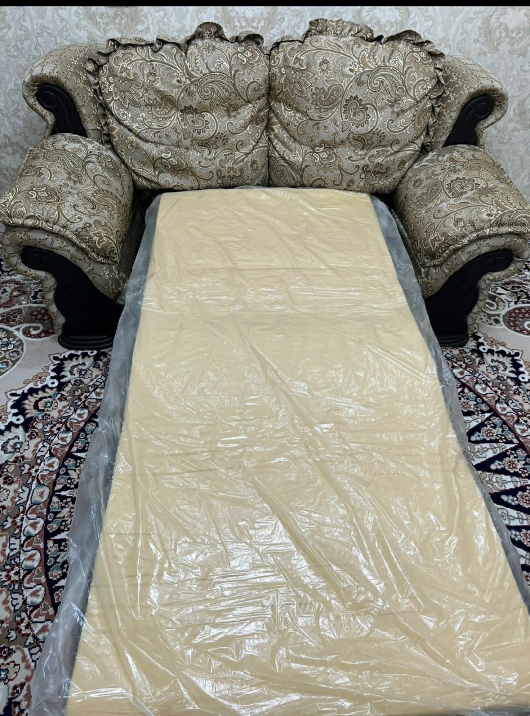 Продается диван-софа-кресло