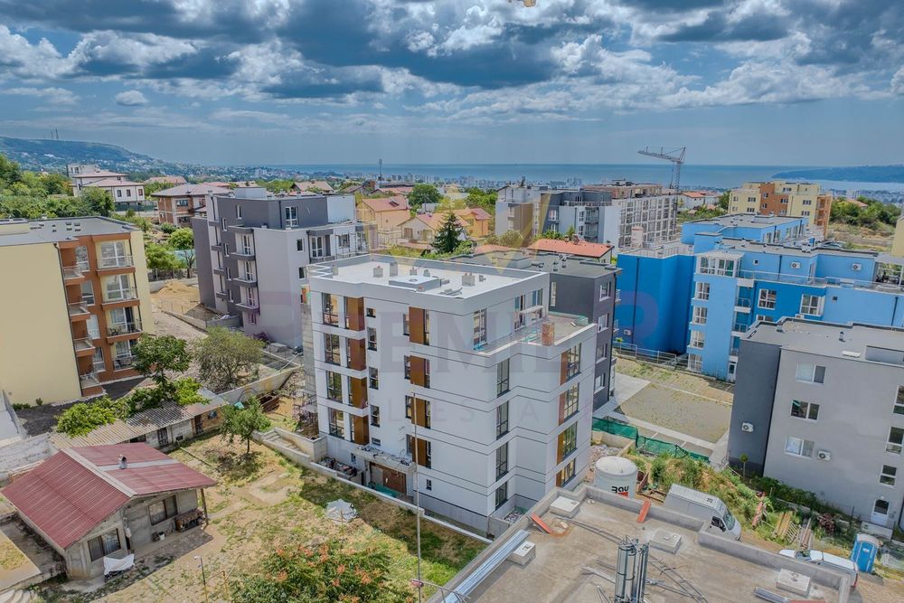 Продава се Тристаен апартамент в Варна, Възраждане 3 - 103 кв.м за 1407 €/кв.м - Снимка #12