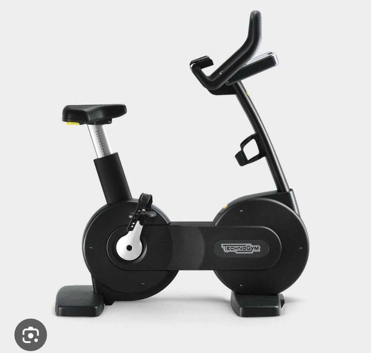 Продаётся велотренажёр Technogym (2023)