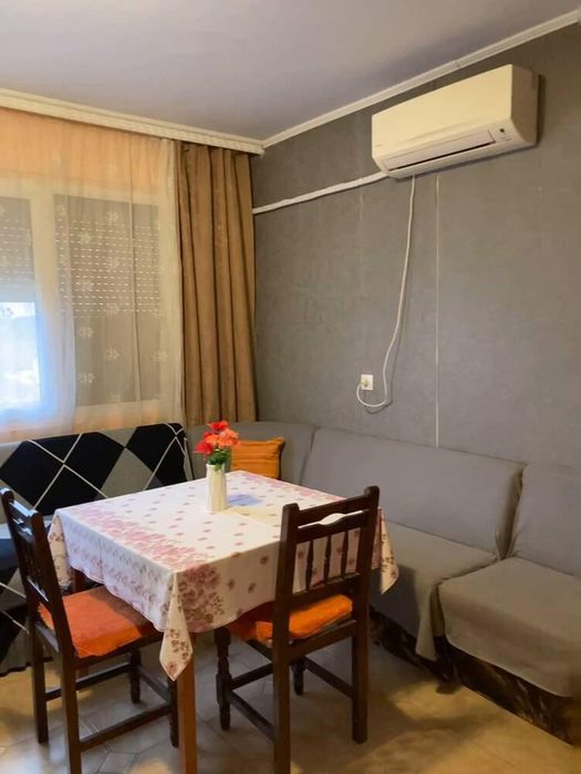 Дава се под наем Двустаен апартамент в Бургас, Меден рудник - зона В - 69 кв.м за 357 € - Снимка #1