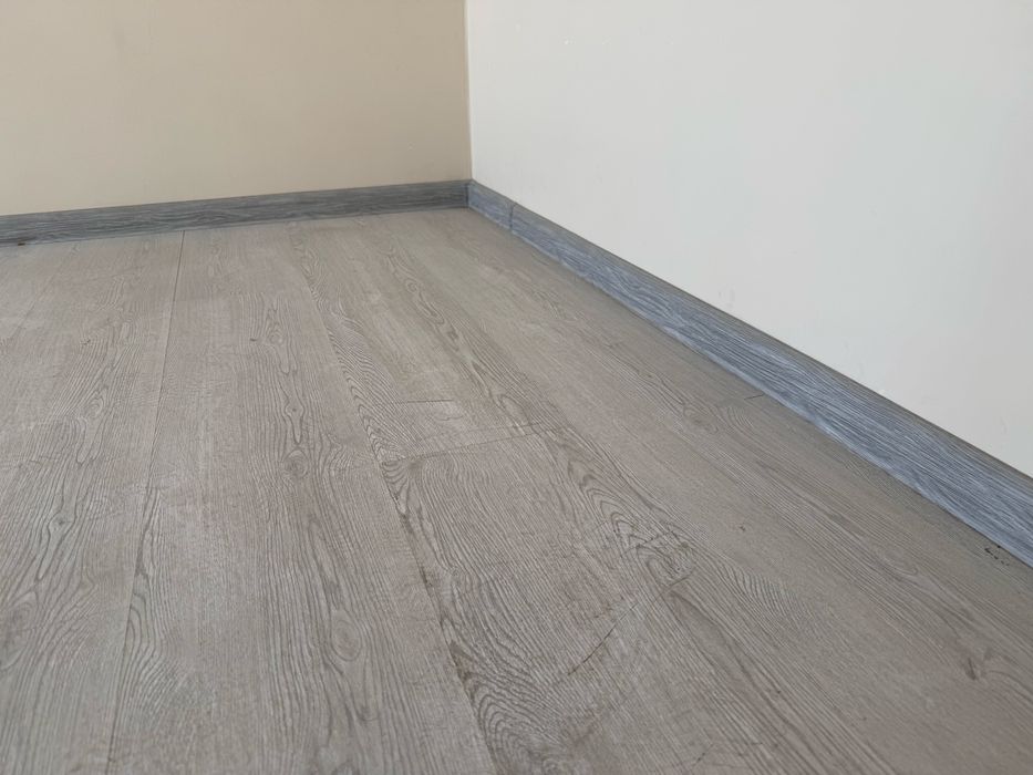 Ламинат напольный