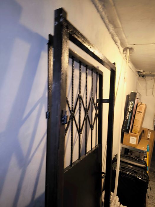 Метална врата 90х200 с каса, реставрирана