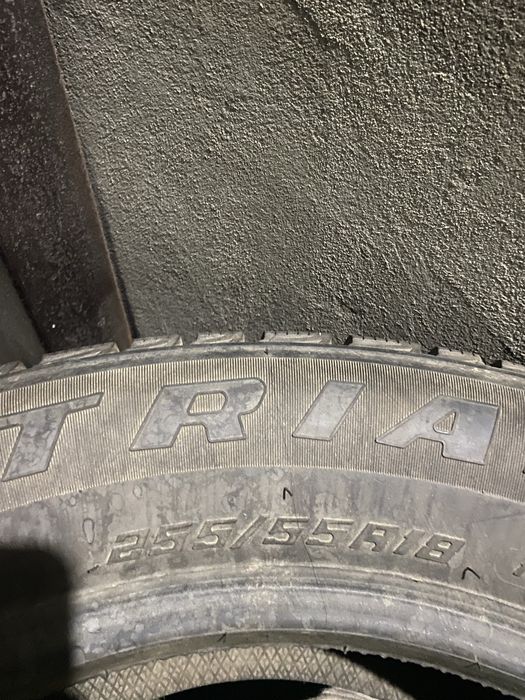 Продам зима R18 255/55 Triangle