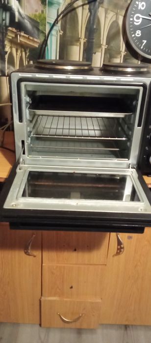 Cuptor cu plita incorporata