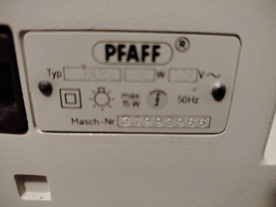 Masina de cusut pfaff  electric