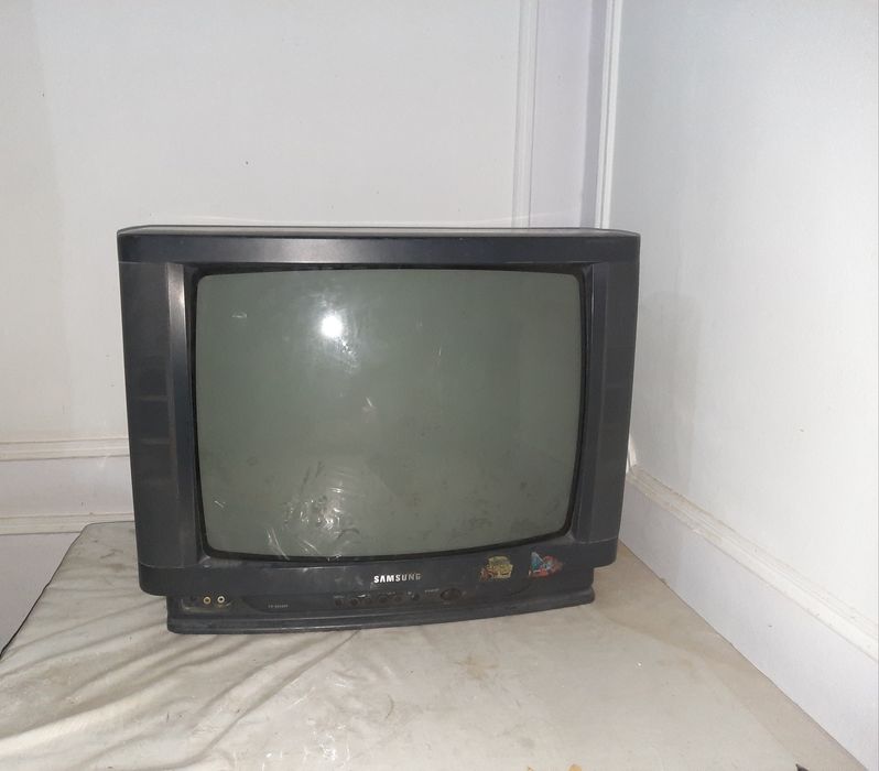 Televizor samsung sotiladi