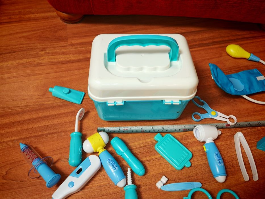 Reducere! Trusa "Micul dentist" cu 19 accesorii