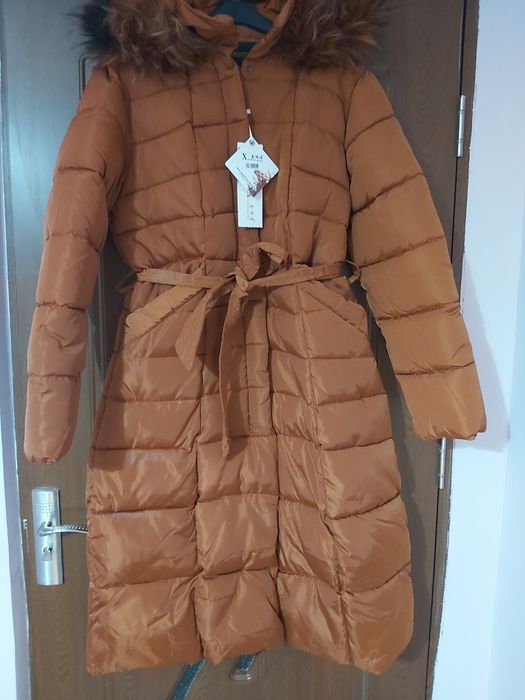 Haina lunga dama de iarna