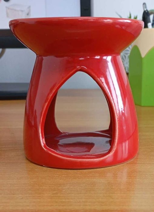 Arzator de tamaie, uleiuri esentiale sau ceara parfumata, rosu/alb