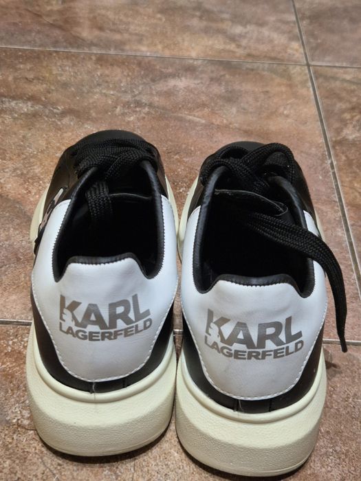 Vând adidasi mărimea 38