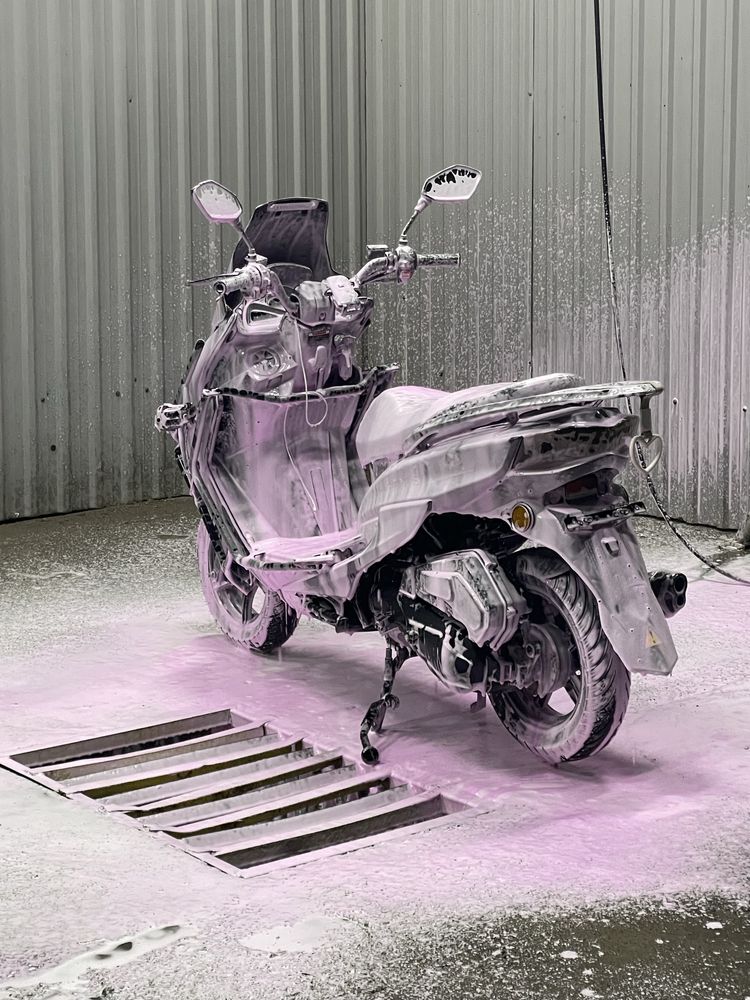 skuter tigir largo motors