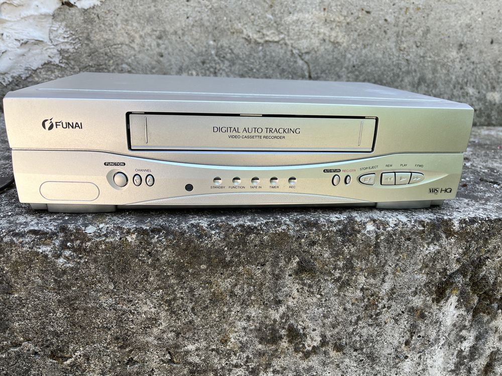 Видеорекордер Funai записващо устройство VHS