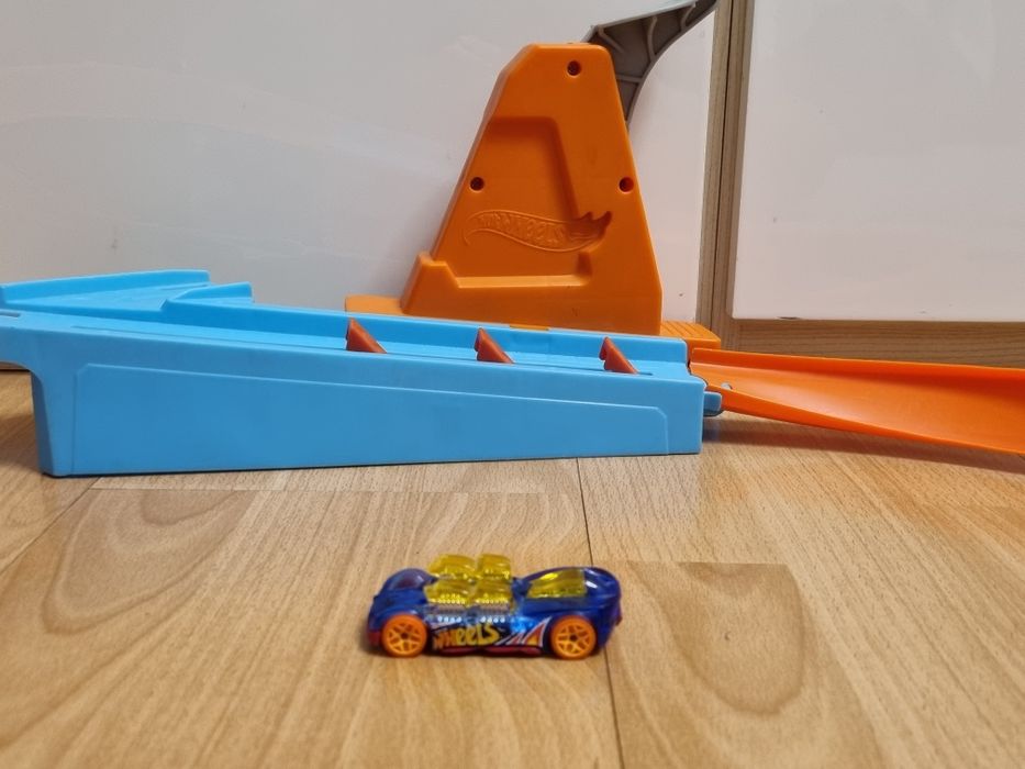 Продам    игрушки