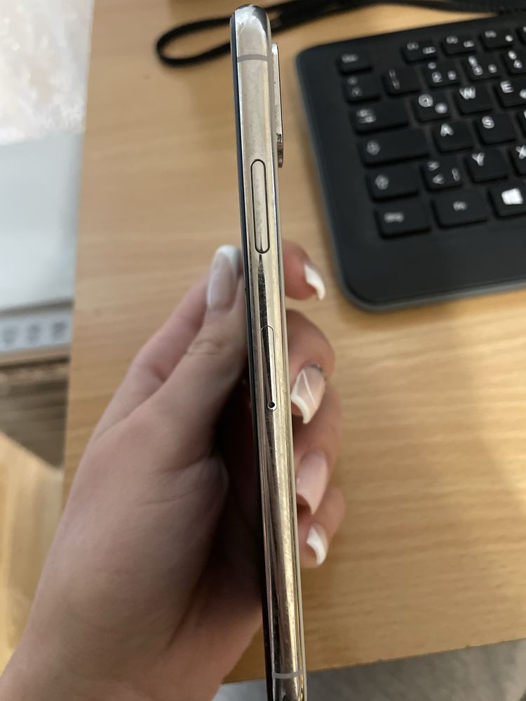 Iphone Xs оригинален, без дефекти