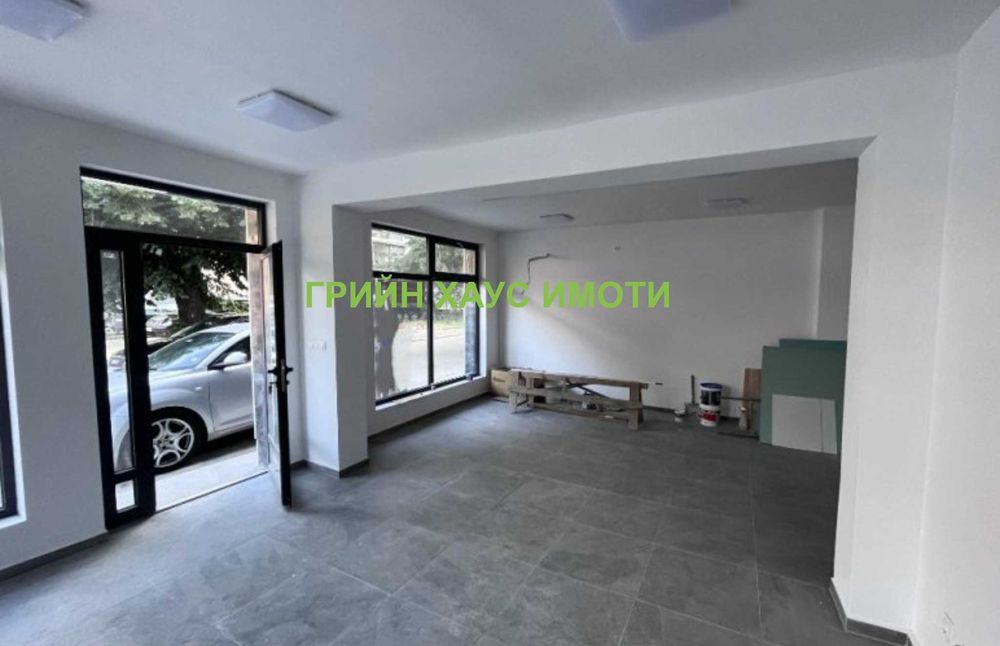 Продава се Магазин в Пловдив, Кършияка - 86 кв.м за 1663 €/кв.м - Снимка #2