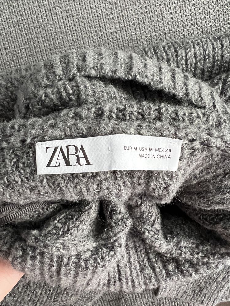 Pulover pe gat Zara