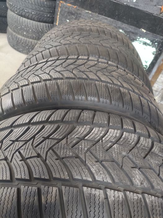 245/50/19 Dunlop