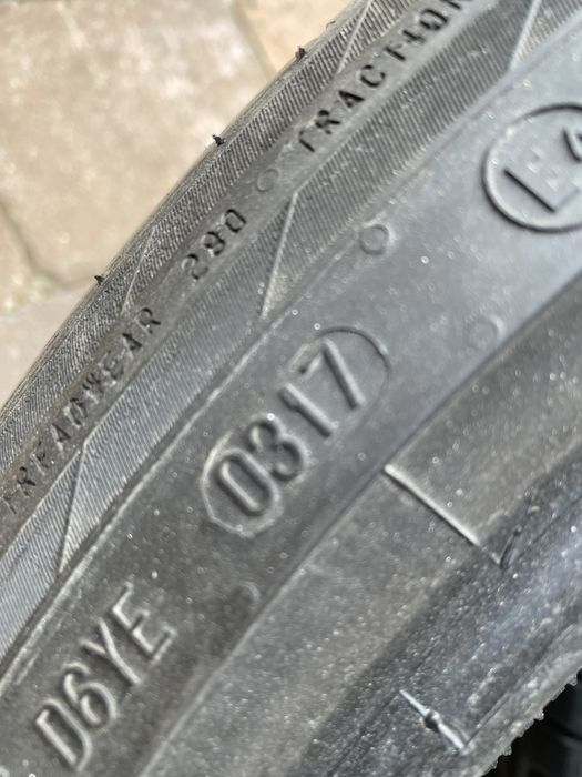 Anv vara 225/45/18 Continental/Pirelli