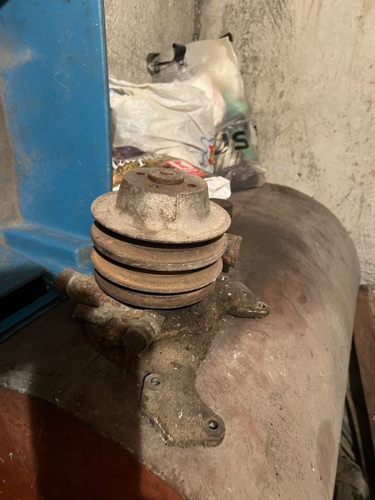 Цистерна за гориво и елмотор с редуктор