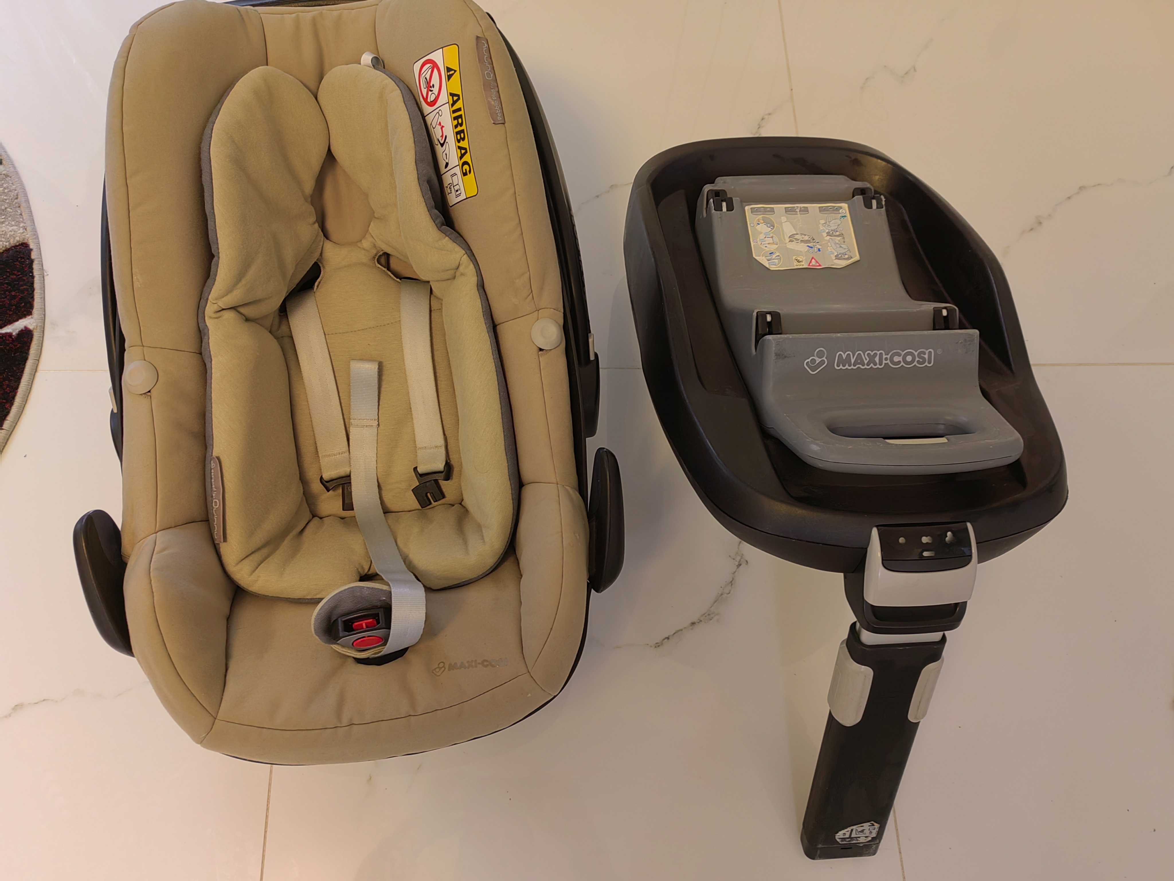 Scoica Maxi-Cosi cu reductor si baza isofix