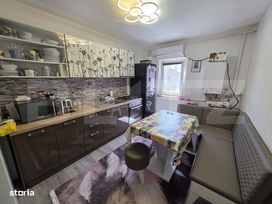 Apartament spatios cu 3 camere, zona Calea Zarandului, Deva