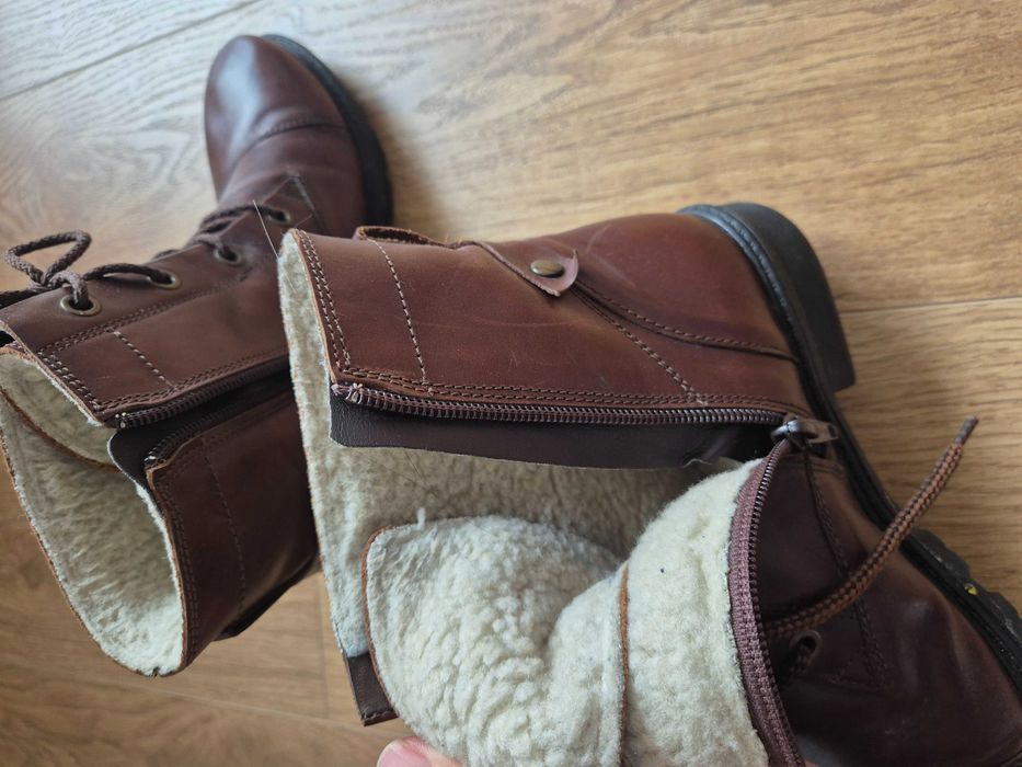 Кафяви кожени боти