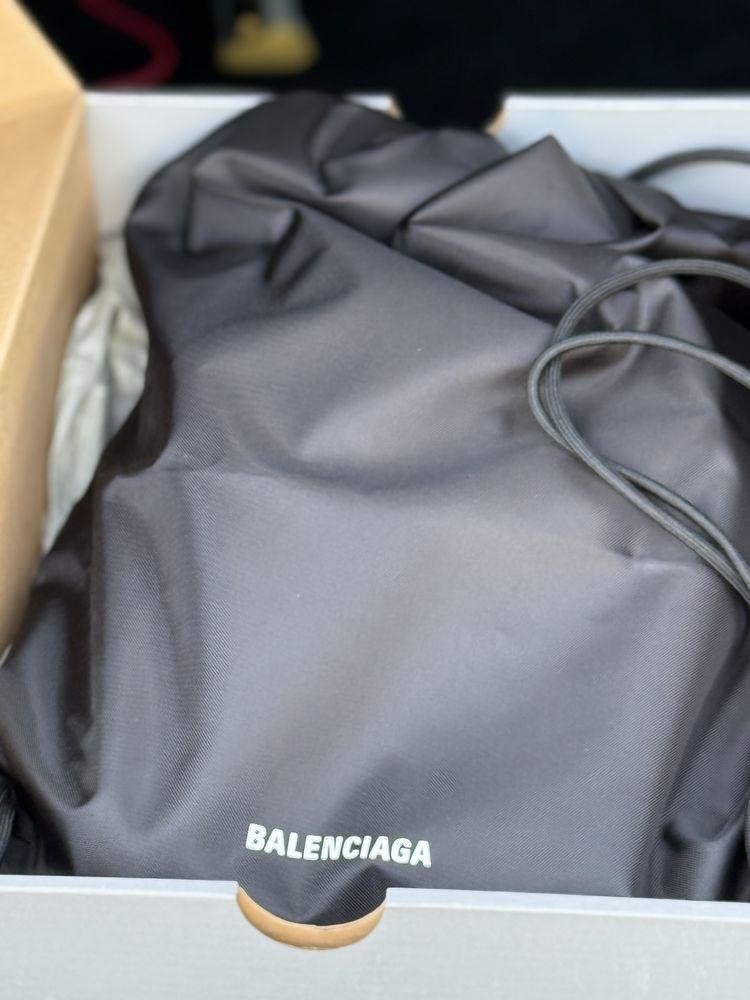Vand adidasi Balenciaga Track 3 originali
