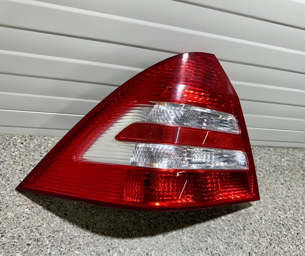 Lampa stop Mercedes C Class W203 stanga