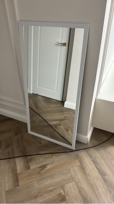 Продаю зеркало. Висело дома пару месяцев ! Зеркало в раме