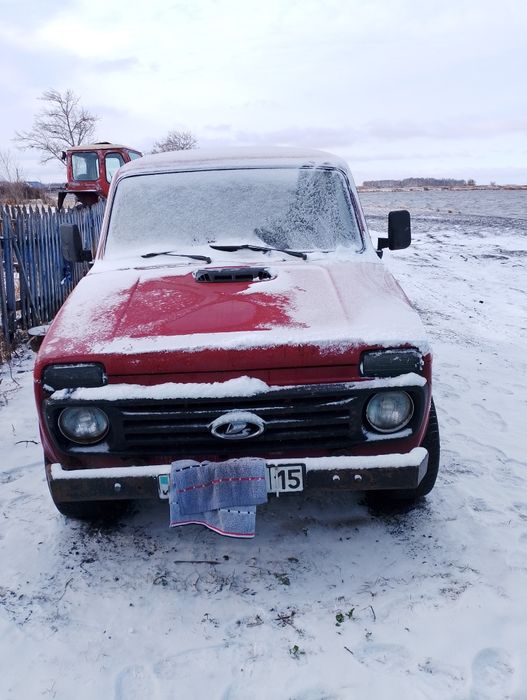 Продам ниву на ходу