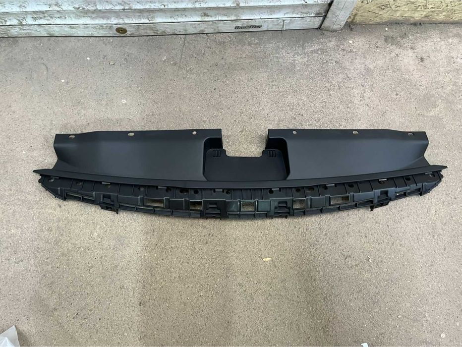 Накладка телевизор на Хюндай Элантра 2018- / Hyundai Elantra 2020