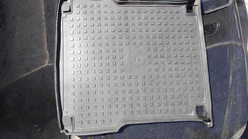 Коврик в багажник