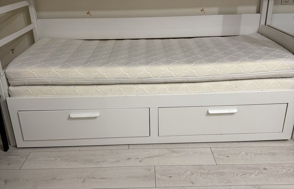 Кровать       Икеа.