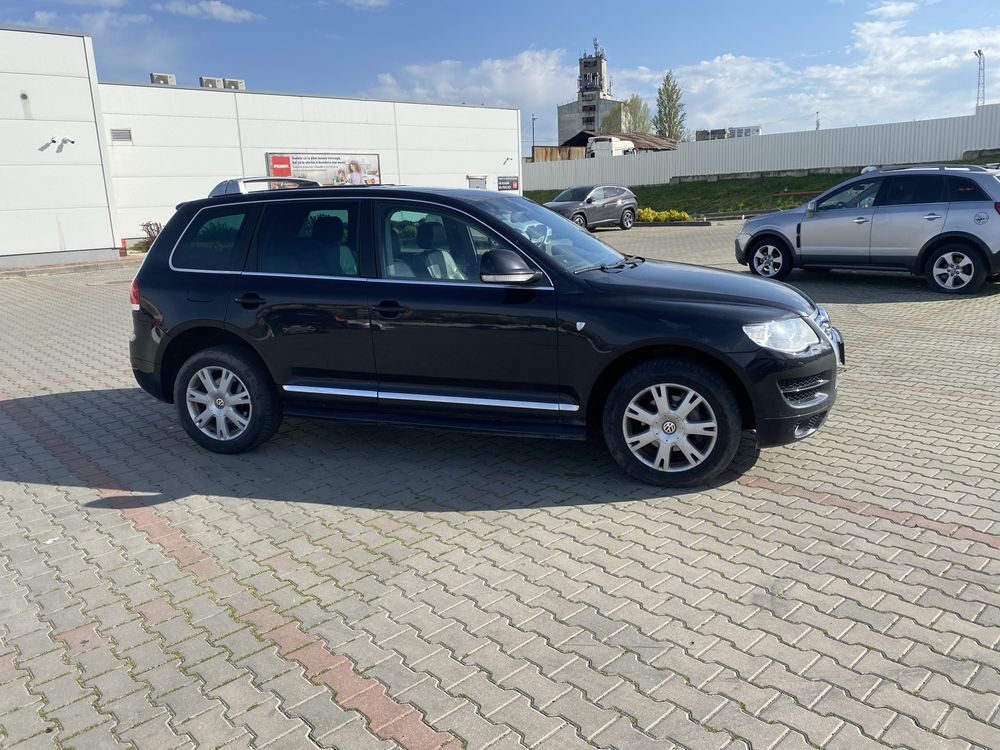 Volkswagen Touareg Individual 3.0 BKS