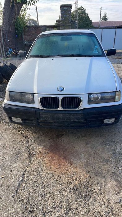 BMW 318 e36 бензин