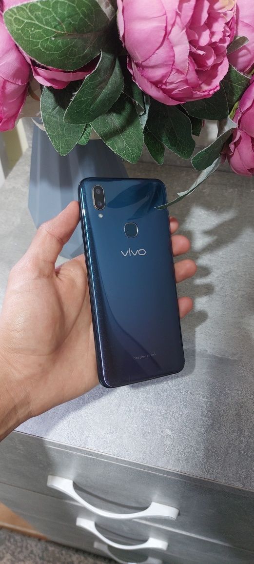 Продается VIVO в идеальном состаяние