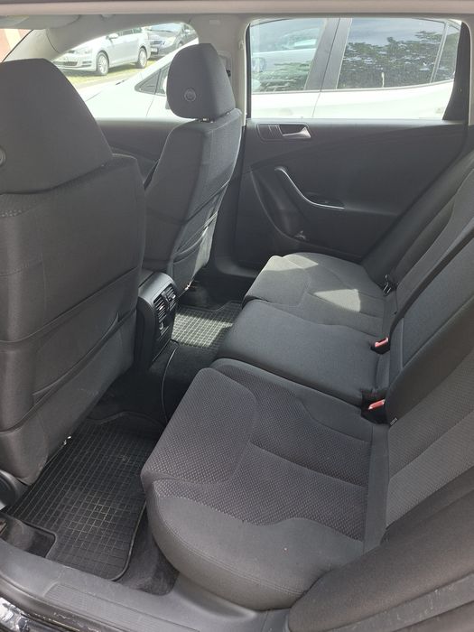 Vând Volkswagen Passat 2009