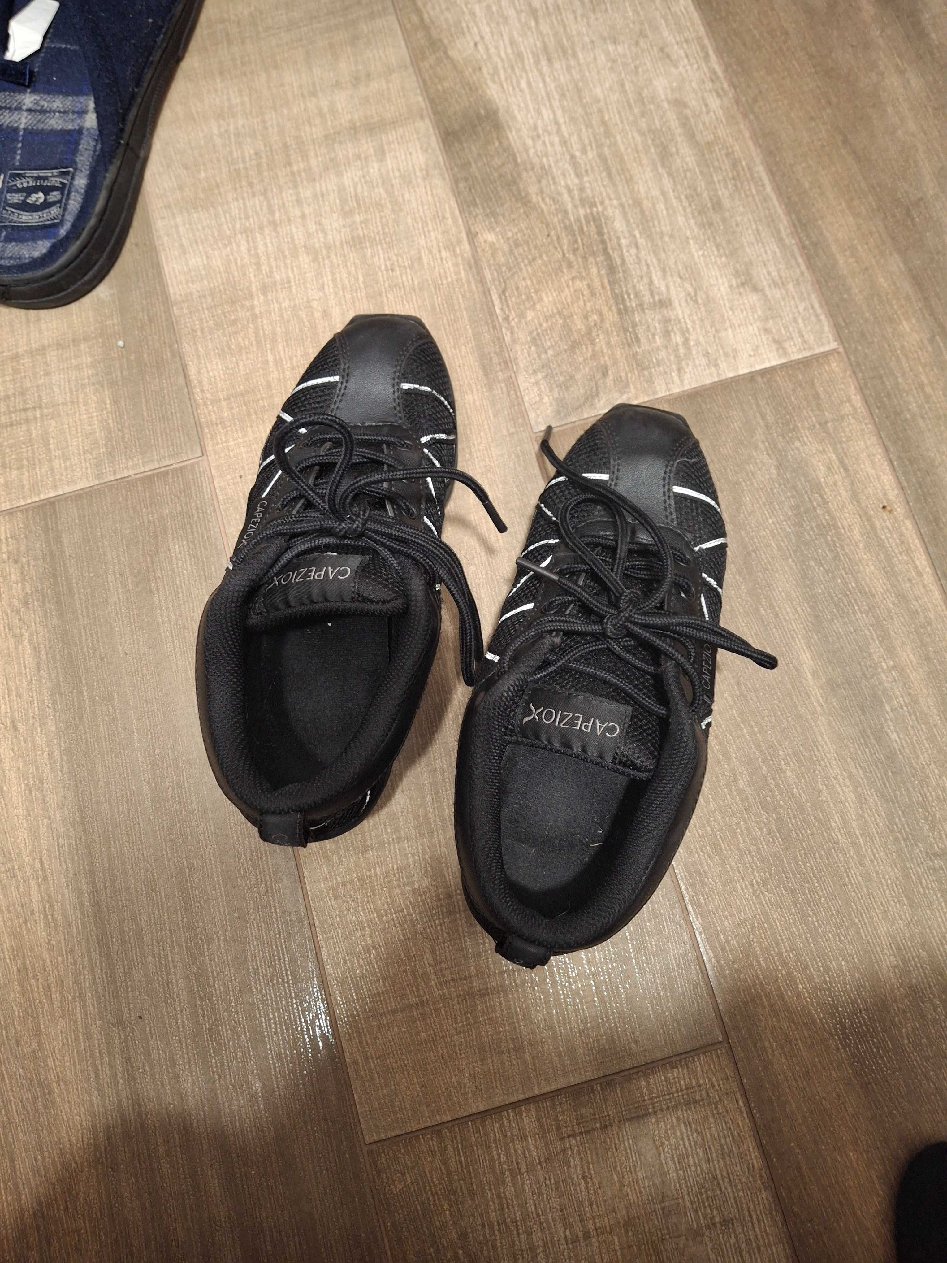 Обувки за танци Capezio